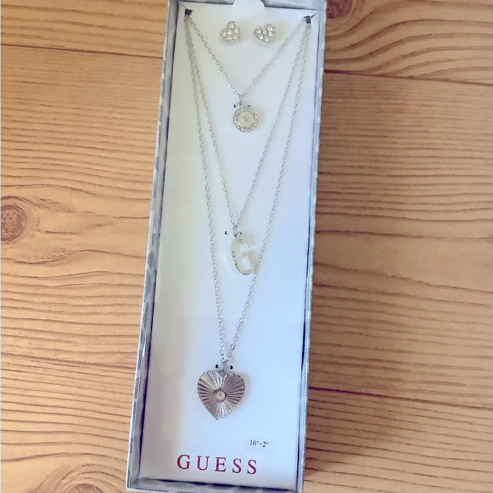New in Box Guess Necklace & Earrings - Picture 1 of 3